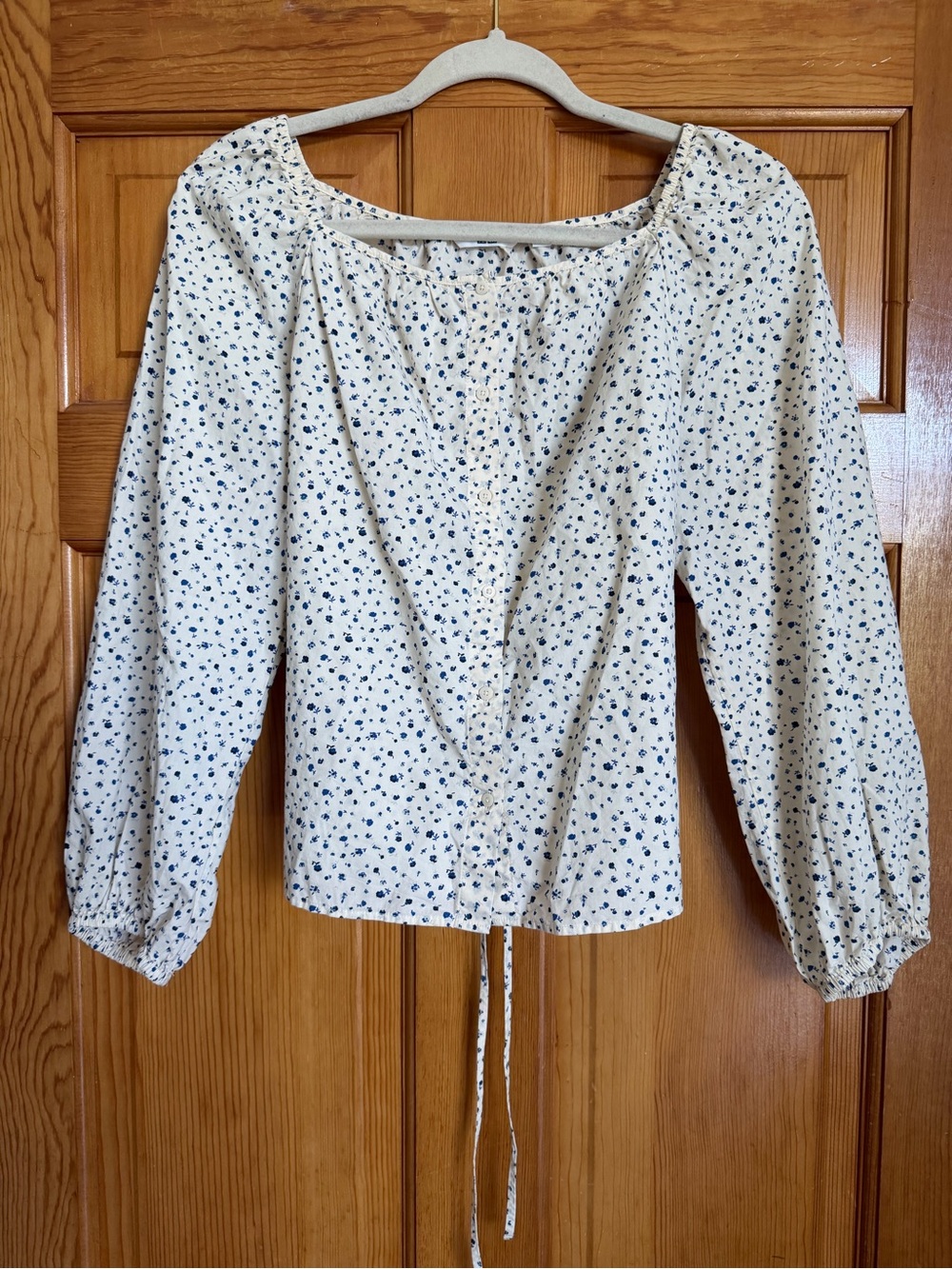 Uniqlo White & Blue Floral Tie-Back Peasant Blouse – Size Large